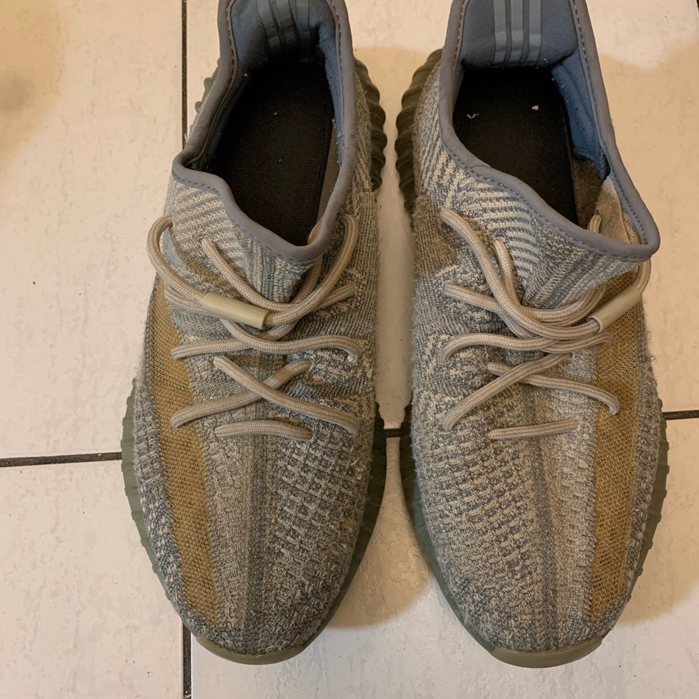 Yeezy size 10